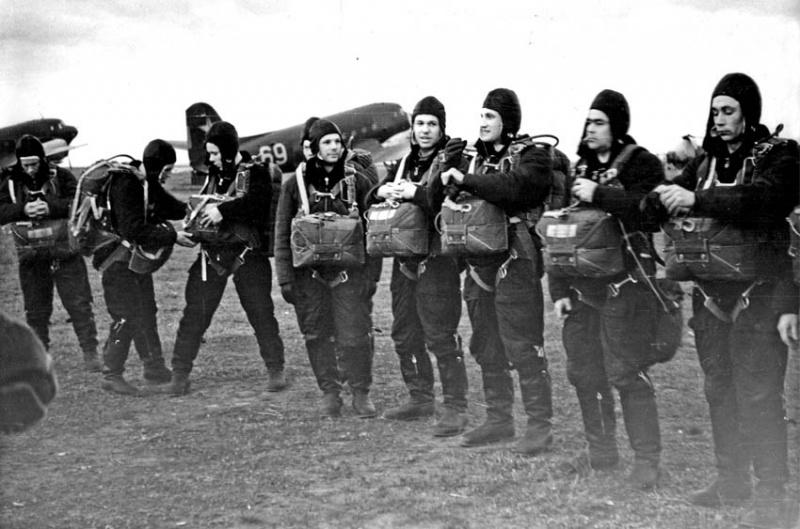 Парашютная подготовка космонавтов